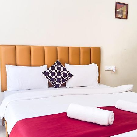 Hotel Leela Inn Candolim Marmagao Esterno foto