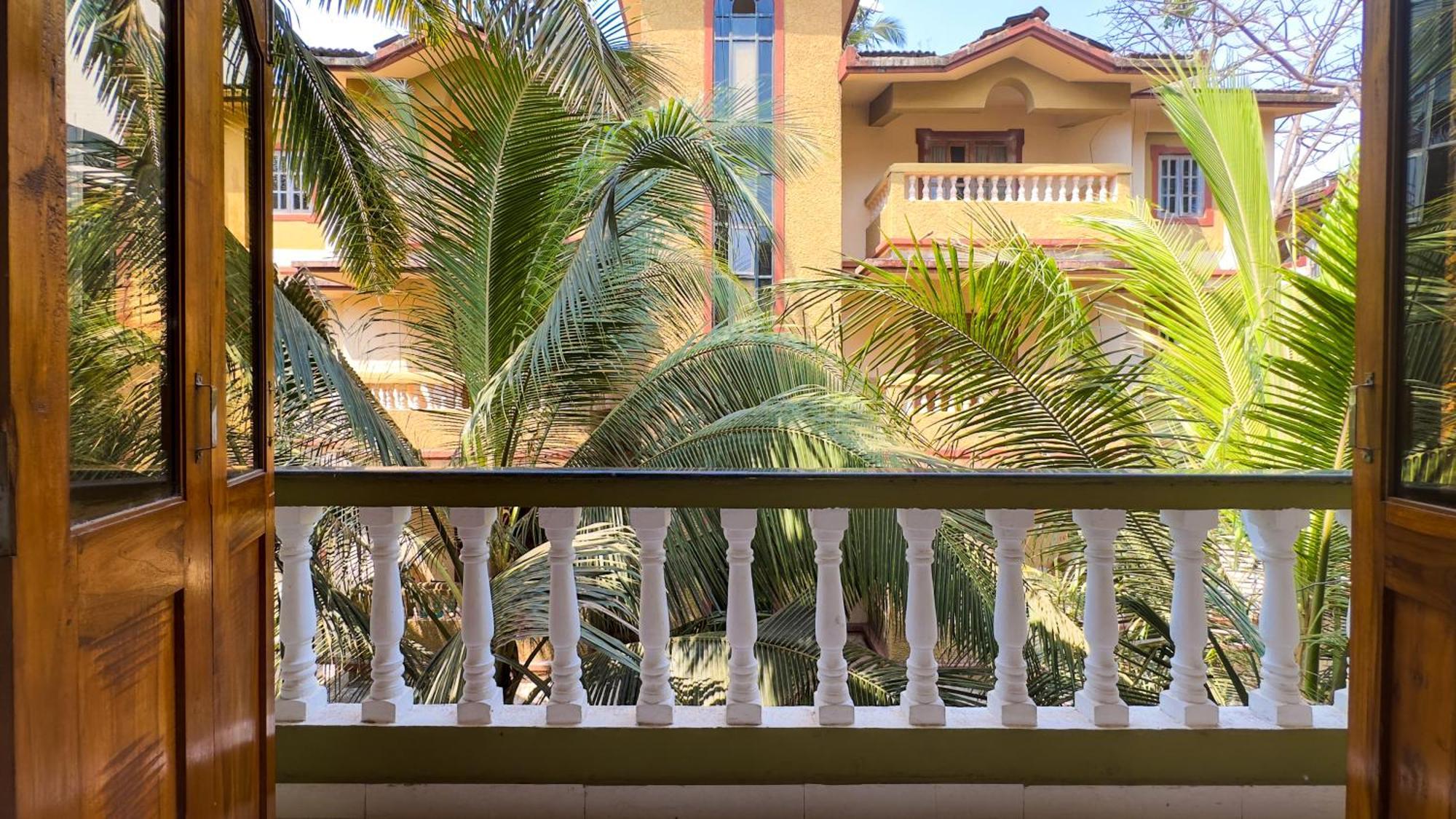 Hotel Leela Inn Candolim Marmagao Esterno foto