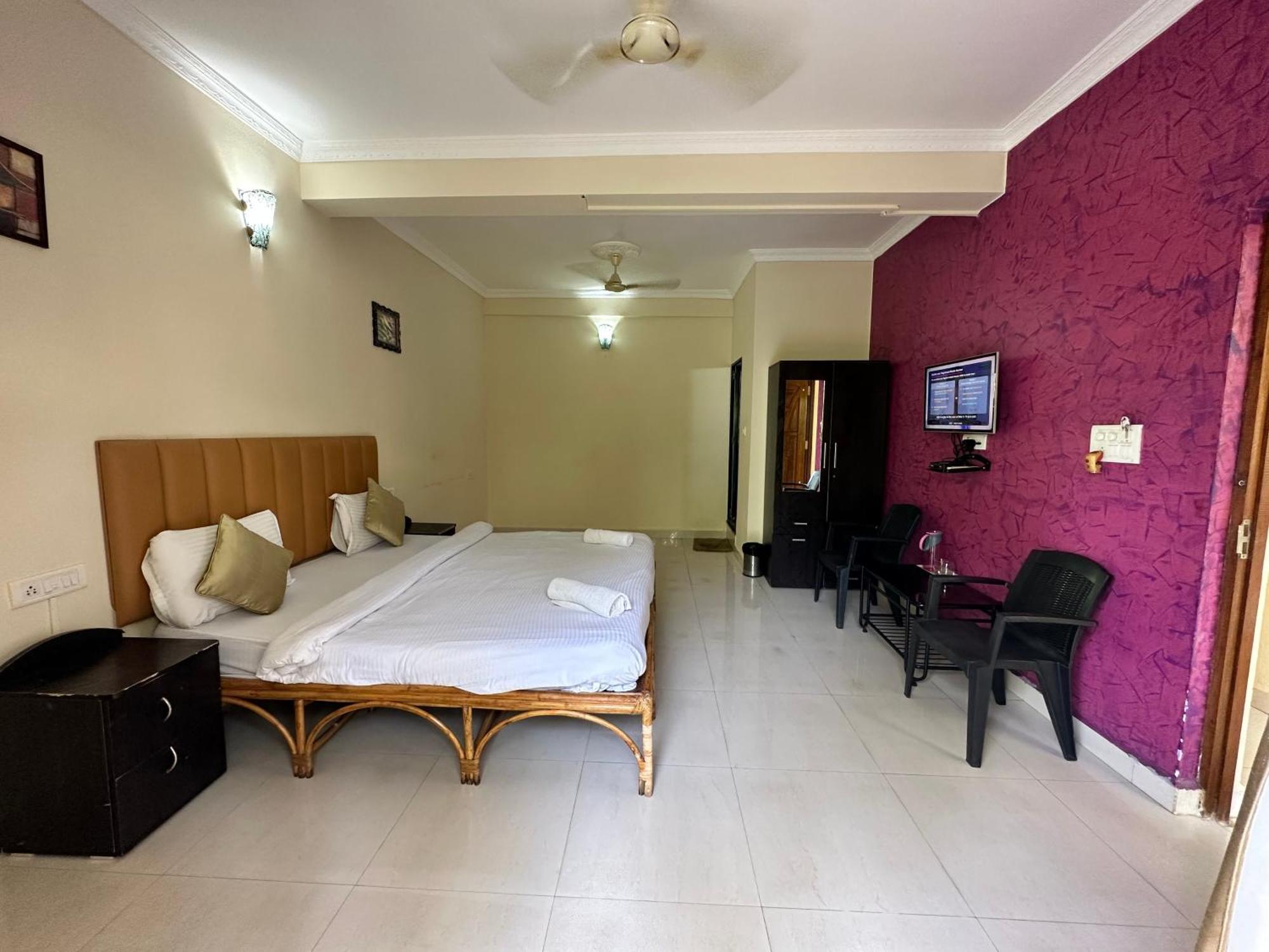 Hotel Leela Inn Candolim Marmagao Esterno foto