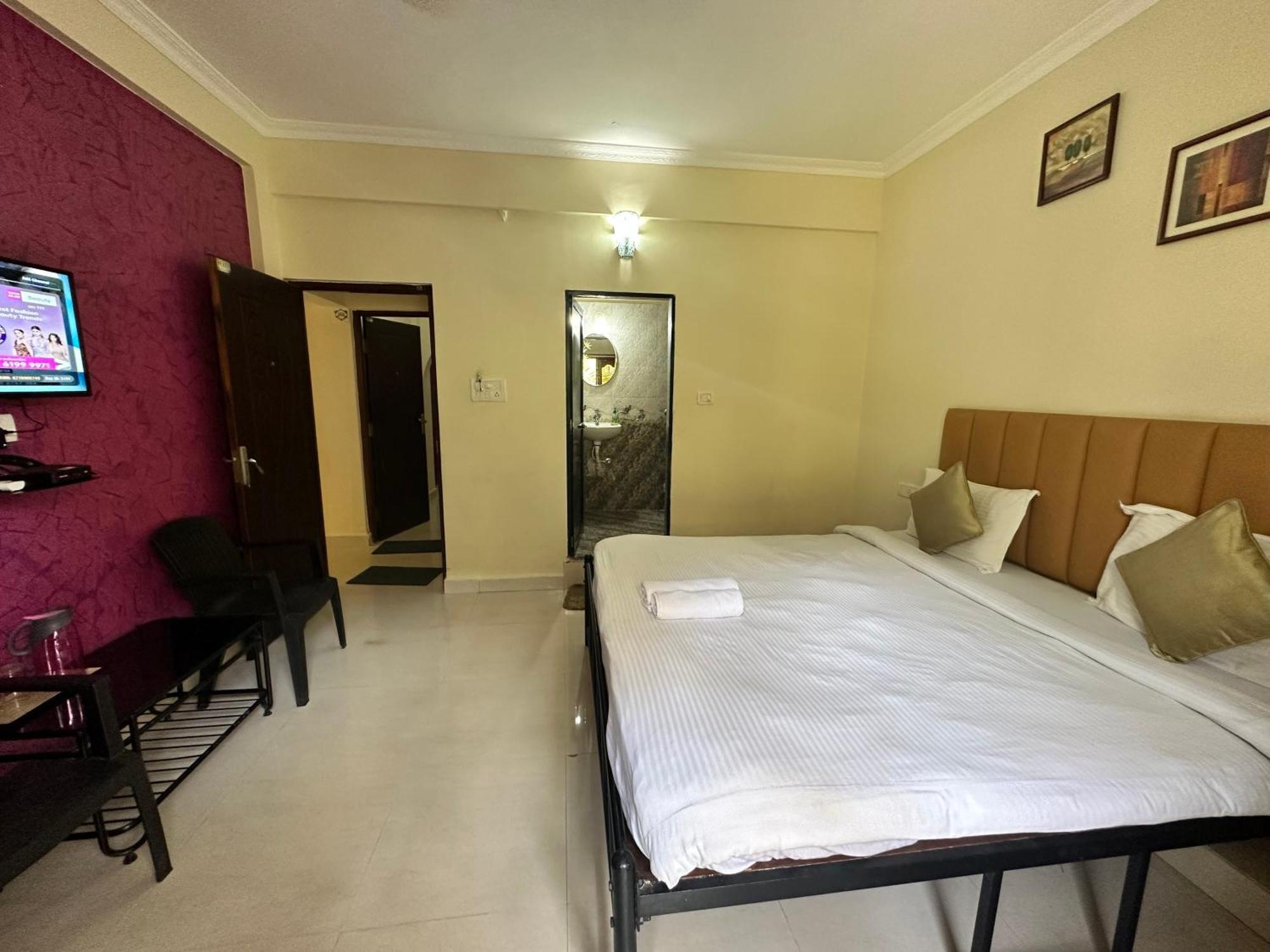 Hotel Leela Inn Candolim Marmagao Esterno foto